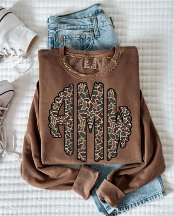 Retro Duck Camo Monogram- Scalloped