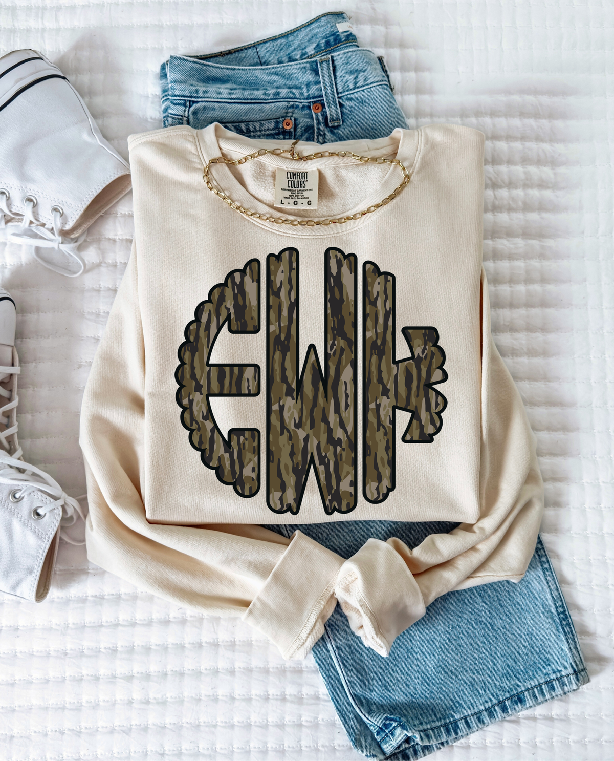 Bottomland Camo Monogram - Scalloped