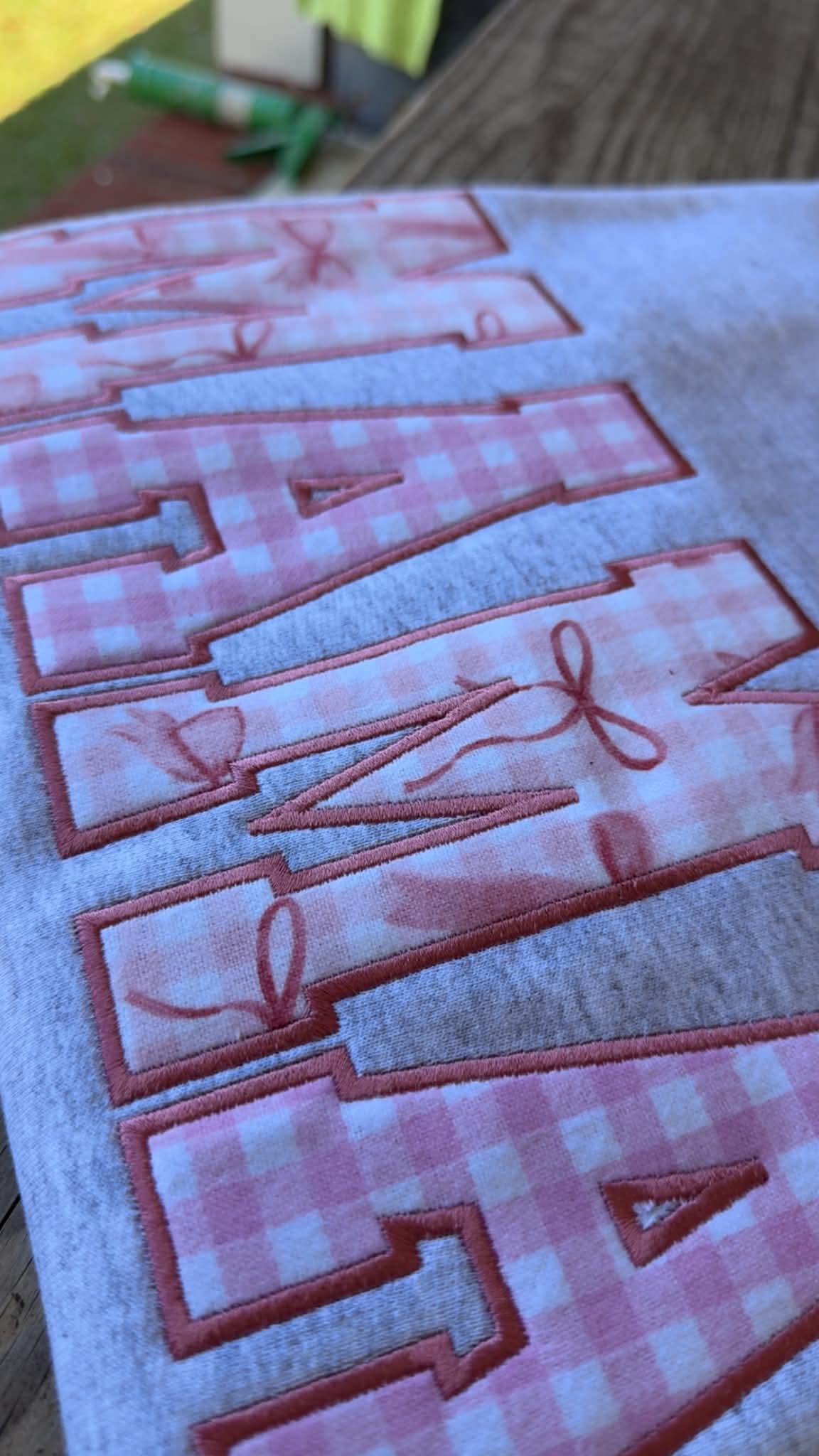 Bow Title Appliqué