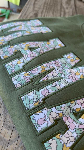 Floral Title Applique’